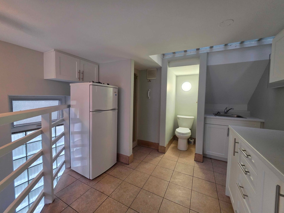 216 Montreal St Unit 2 – Private Bachelor‑Style Room 2