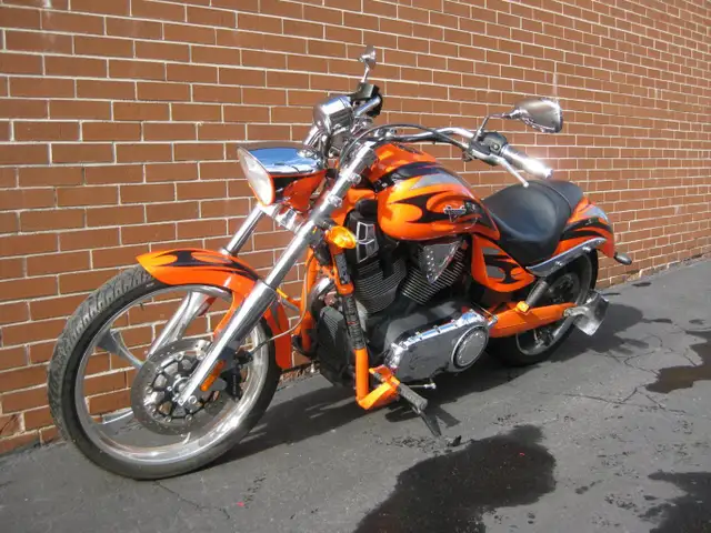 2013 VICTORY JACKPOT in Street, Cruisers & Choppers in City of Toronto - Image 9