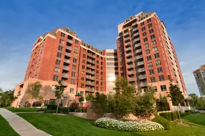 OPEN HOUSE: June 14, 11am-4pm 1 MONTH FREE*! Limited time offer *Applies to 1 and 3-bedroom suites....