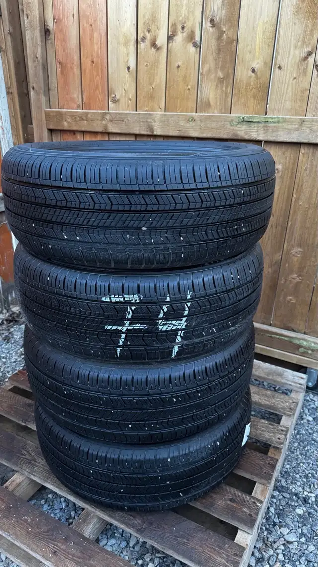 215/55R18 KUMHO SOLUS TA51 all season tires63838168716675120