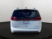 This Chrysler Pacifica has a dependable Regular Unleaded V-6 3.6 L/220 engine powering this Automati... (image 4)