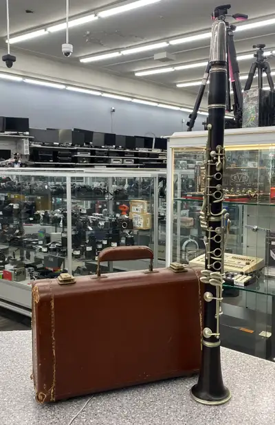 Francois DeLarue Wood Clarinet B Flat Vintage Insurment, View more