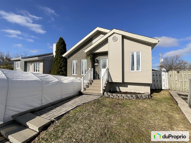 $524,900 - Bungalow for sale in Ste-Rose — photo 2