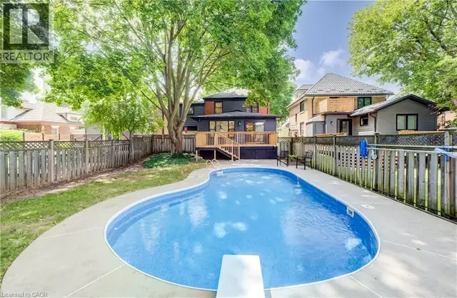 34 MOORE Avenue N Waterloo, Ontario in Houses for Sale in Kitchener / Waterloo - Image 27