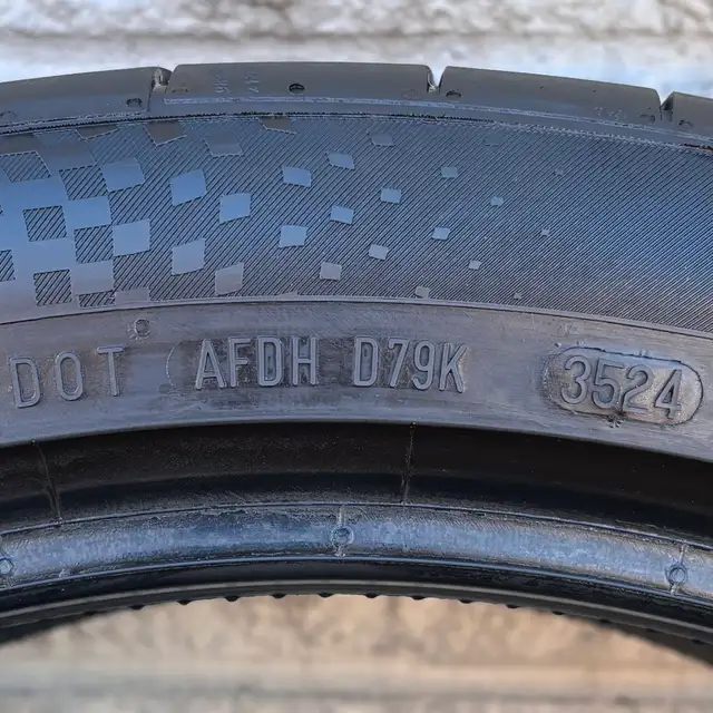 (97%) 4x 255/40ZR21 Continental SportContact 6 Summers in Tires & Rims in City of Toronto - Image 9