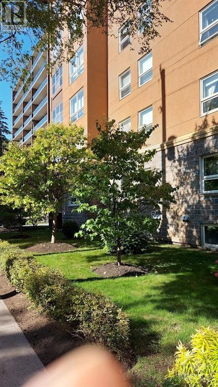 373 LAURIER AVENUE E UNIT#402 Ottawa, Ontario in Condos for Sale in Ottawa