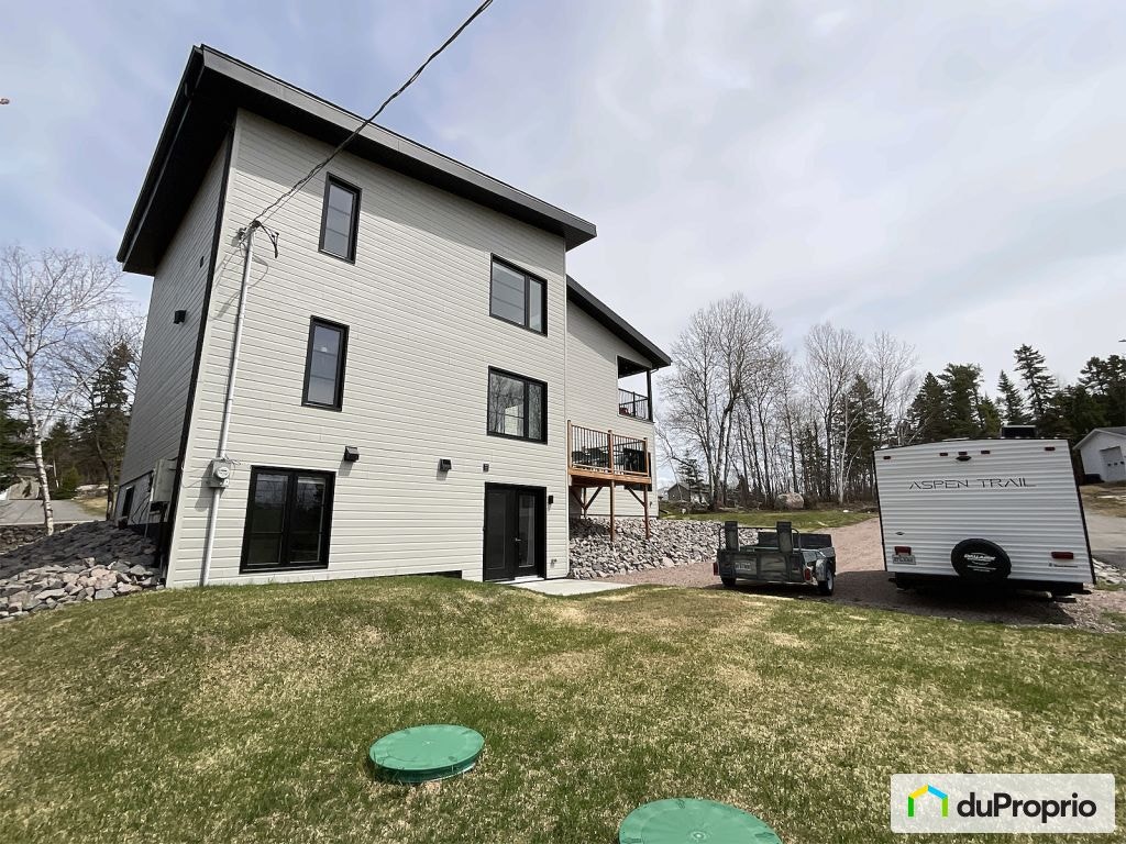 $699,000 - 2 Storey for sale in Chicoutimi (Laterrière) — photo 2