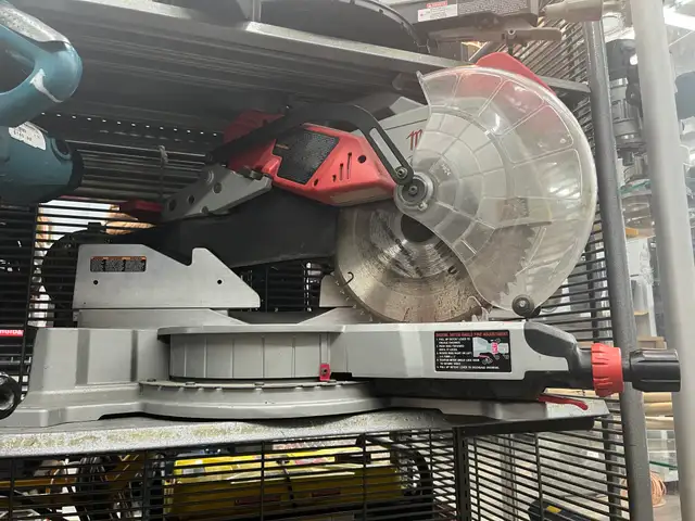 Milwaukee 6955 12'' Dual Bevel Sliding Miter Saw in Power Tools in City of Toronto - Image 3
