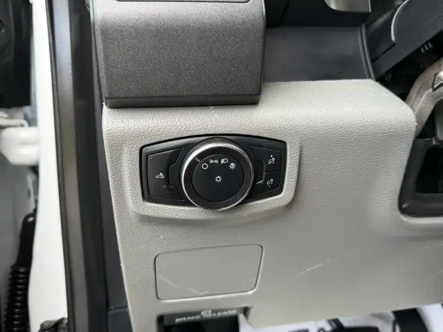 2017 Ford F-450 Super Duty XL 4x4 Crew Cab 9 Foot Dump Truck in Heavy Trucks in Regina - Image 48