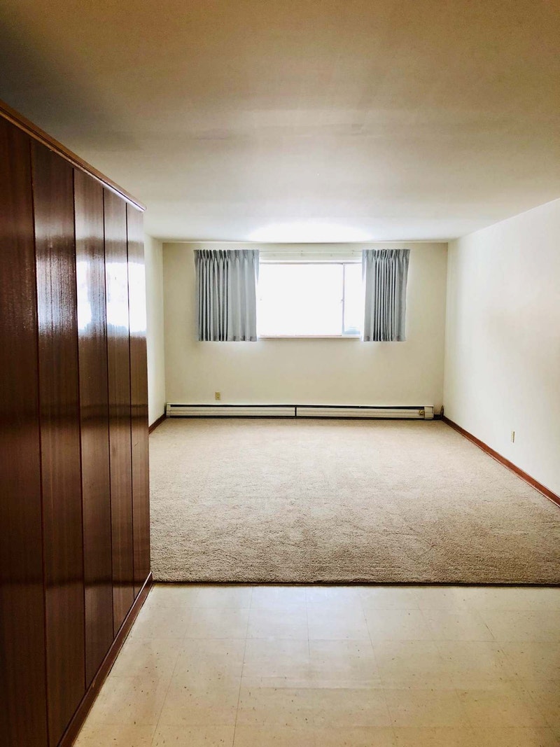 Studio Apt. on Taylor Ave. July1 by Pembina Highway, Grant Park Long