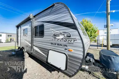 Located in Winfield, BC Call or Text 250-766-4607 Voyager RV Centre 1-800-668-1447 Air Conditioning...