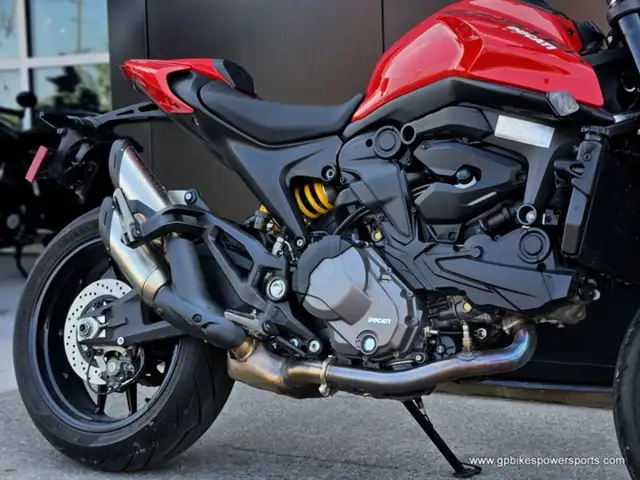 2023 Ducati Monster + Ducati Red in Sport Bikes in Oshawa / Durham Region - Image 7