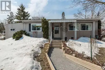 Welcome to easy, comfortable living in the heart of Sandycove Acres - a warm and welcoming adult com...