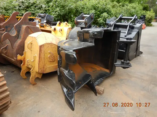 ESCO EXTREME DUTY 350-500 RIPPING-TRENCHING SHORING  24" &  48" in Heavy Equipment in City of Toronto - Image 6