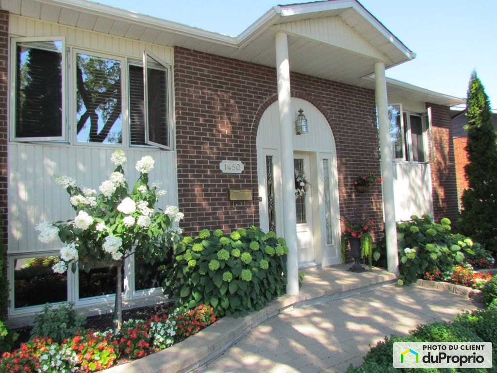 $650,000 - Bungalow for sale in Longueuil (St-Hubert) — photo 2
