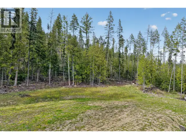 DL 7620 Rogers Road Balfour, British Columbia in Land for Sale in Nelson - Image 8