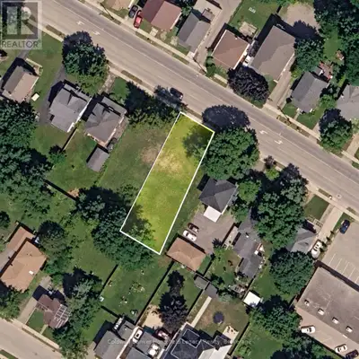 APPROVED 6-UNIT DEVELOPMENT OPPORTUNITY IN STRATFORD. This is not a typical vacant lot where a buyer...
