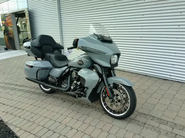 2026 Harley-Davidson Street Glide Limited in Street, Cruisers & Choppers in Oshawa / Durham Region - Image 3