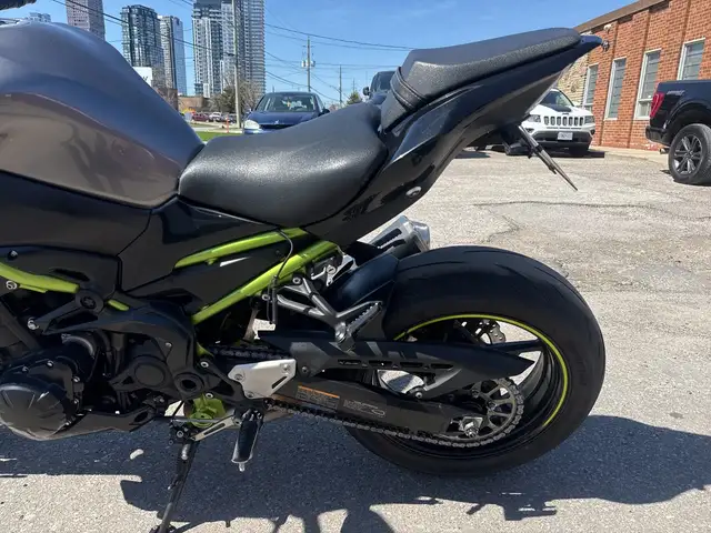 2020 Kawasaki Z900 ~ KAWASAKI Z900 ~ ABS ~ LOW KMS ~ NAKED SPORT in Street, Cruisers & Choppers in City of Toronto - Image 17