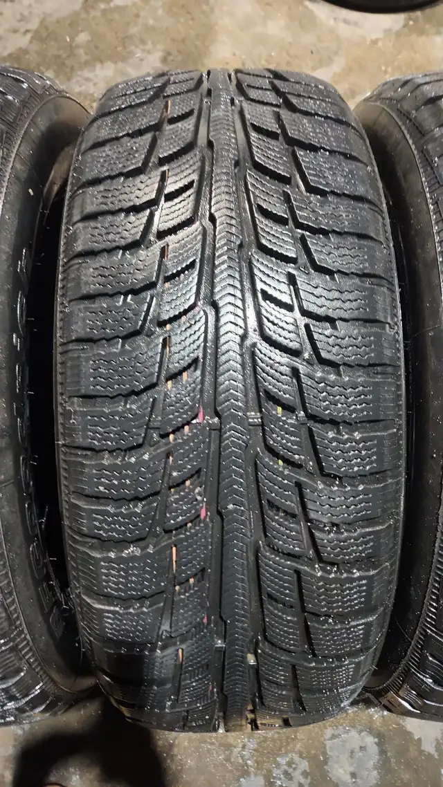 245 55 19 - BFGoodrich Winter T/A KSI - LIKE NEW in Tires & Rims in Kitchener / Waterloo - Image 7