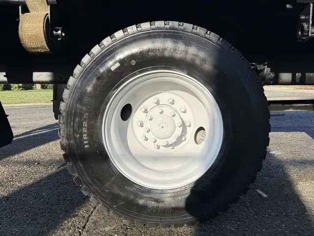 2015 Hino 358 22 Foot Dump Flatdeck with Amco Veba Crane and Air in Heavy Trucks in Regina - Image 59