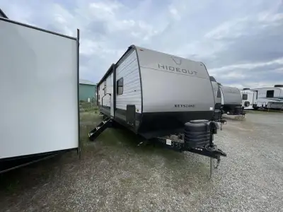 We are looking for good pre owned Rv's to buy or consign!! Keystone Hideout travel trailer 262BHS hi...