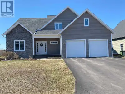 Welcome home to this immaculate, beautifully crafted executive style home located at 7 Nanak Avenue,...