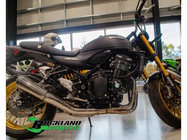 2025 Kawasaki Z900RS SE in Sport Touring in Ottawa - Image 5