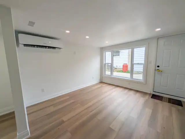 401 Navy St, Welland - Detached Bachelor Apartment in Long Term Rentals in St. Catharines - Image 7