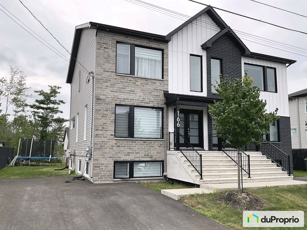 $499,900 - Semi-detached in Drummondville (Drummondville) — photo 1