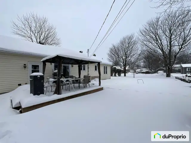 $475,000 - Bungalow for sale in Drummondville (St-Nicéphore) in Houses for Sale in Drummondville - Image 5
