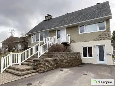Maison à vendre de 5 chambres avec logement 3 1/2 à l'étage (libre immédiatement). Le logement possè...