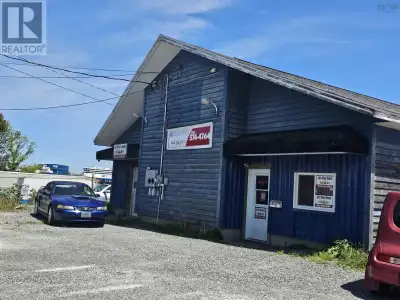 Prime Commercial Opportunity with Harbour Views & Income Potential! Located in a high-visibility are...