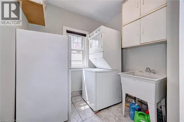 147 COURTLAND Avenue E Kitchener, Ontario in Houses for Sale in Kitchener / Waterloo - Image 17