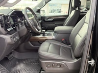 One Owner, Like New, LOW KM's, Z71 Off-Road Pkg, Convenience Pkg II, Safety Pkg 3.0L Duramax Diesel,... (image 5)