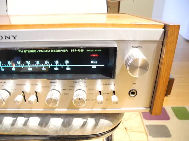 VINTAGE SONY STR 7055 HI END RECEIVER/AMPLIFIER in Stereo Systems & Home Theatre in City of Toronto - Image 3