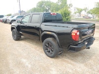 2025 GMC Canyon Crew Cab Elevation GMC Canyon Crew Cab Elevation 2025 ... Engine: 4 Cylinder Engine... (image 3)