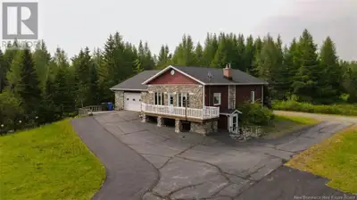 I am delighted to present you a waterfront property located in the popular area of Baisley, in the S...