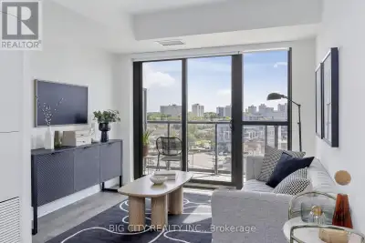 **3 months' free rent promo on a 2 year lease** Step into your new home at Parkside Square, where co...