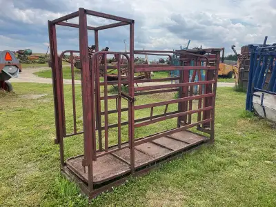 Welcome to Stoneage Equipment Selling this cattle squeeze chute.