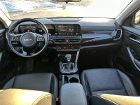 Sunroof, Heated Steering Wheel, Heated Seats, Apple CarPlay, Android Auto! Stratford Kia Used Cars &... (image 9)