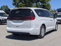 This Chrysler Pacifica has a dependable Regular Unleaded V-6 3.6 L/220 engine powering this Automati... (image 7)