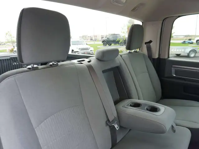 2023 Dodge RAM 1500 SLT Crew Cab - SHORT BED | 4x4 | LOW KMS!!! in Cars & Trucks in Winnipeg - Image 36