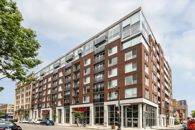 B&C Apartments - 2 Bedroom available at 1255 rue De Bullion, Mon in Long Term Rentals in City of Montréal - Image 2