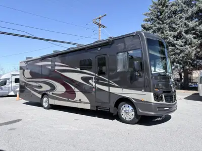 The 2019 Fleetwood Bounder 35K is a spacious, family-friendly Class A designed for comfort and versa...