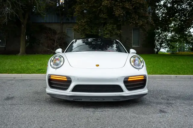 2017 Porsche 911556564787622072321