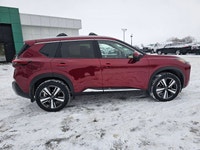 Seize the opportunity to command the road in this luxurious, low-mileage 2023 Nissan Rogue PLATINUM... (image 3)