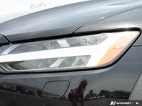 Turbocharged,All Wheel Drive,MP3 Capability,Mirror Memory,Auxiliary Audio Input,Rear Parking Aid,Ste... (image 9)