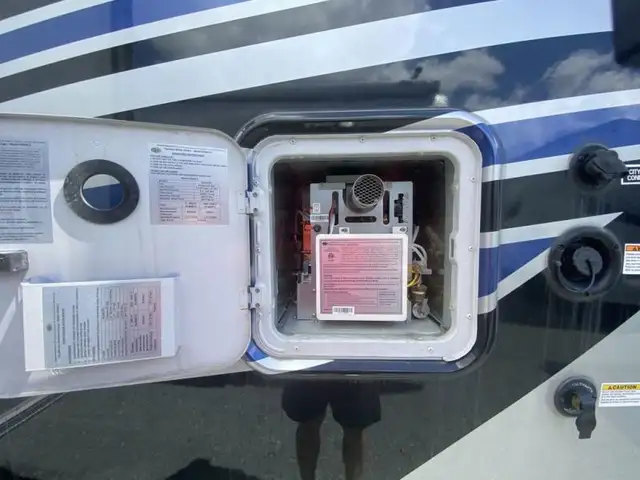 2024 Thor Motor Coach Gemini AWD 23TE in RVs & Motorhomes in Bedford - Image 12