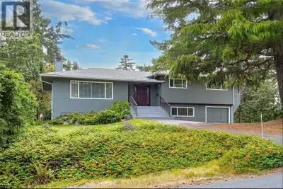 OPEN HOUSE SUNDAY 1-3! Discover this bright, tastefully updated 4-bed, 3-bath home in coveted Cordov...